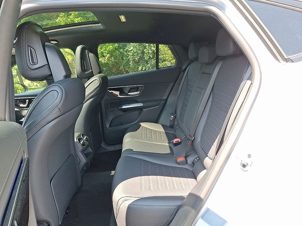 Thumbnail: 2025 Mercedes-Benz GLC - 7