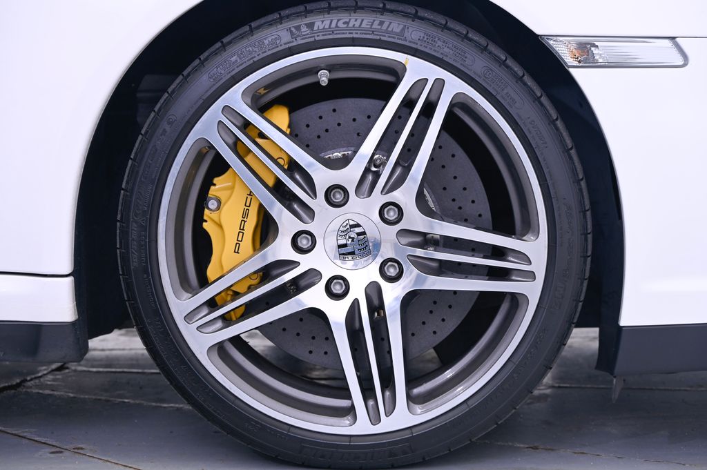 Thumbnail: 2009 Porsche 911 - 14