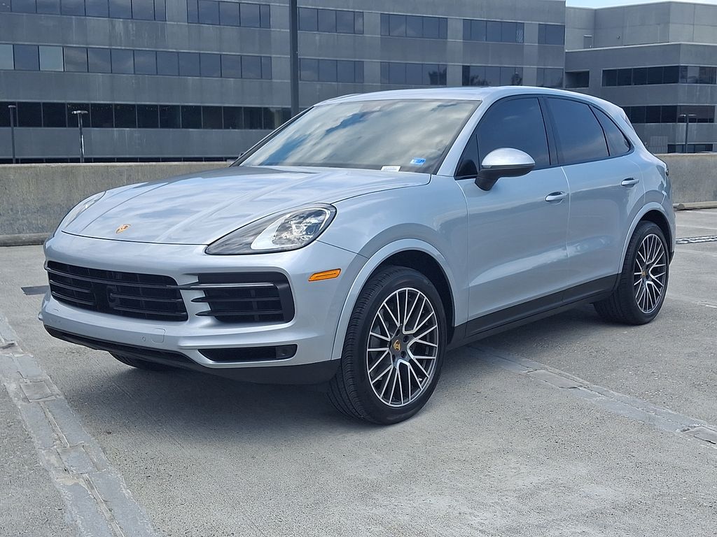 Thumbnail: 2020 Porsche Cayenne - 1