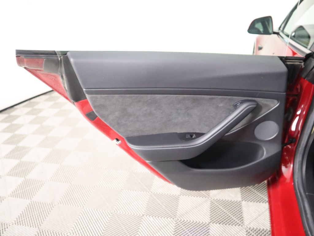 Thumbnail: 2021 Tesla Model 3 - 26
