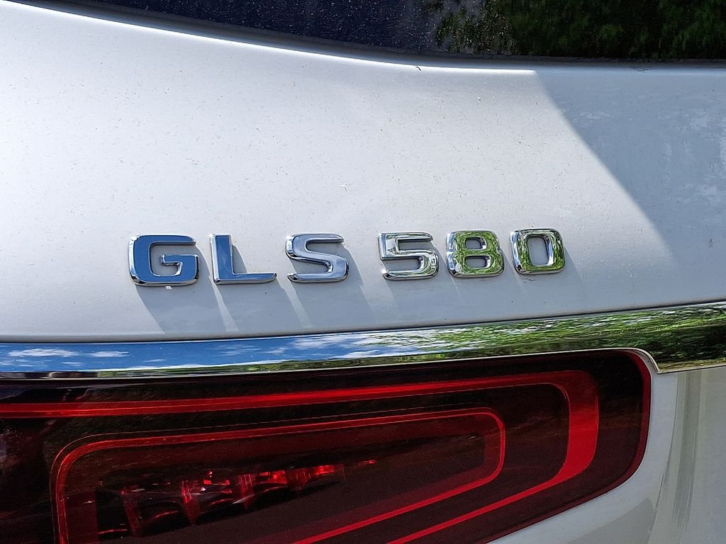 Thumbnail: 2022 Mercedes-Benz GLS - 29