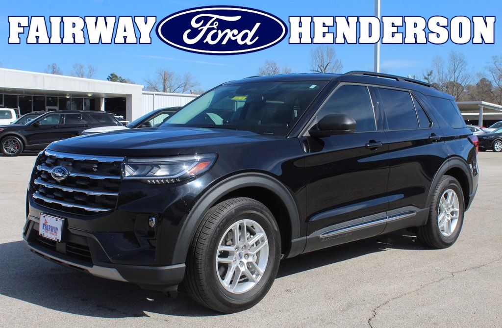 2025 Ford Explorer Active RWD