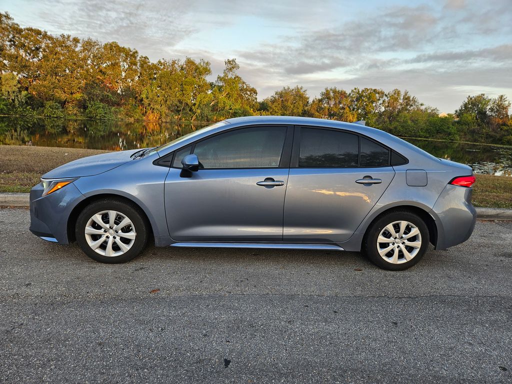 2024 Toyota Corolla LE 2