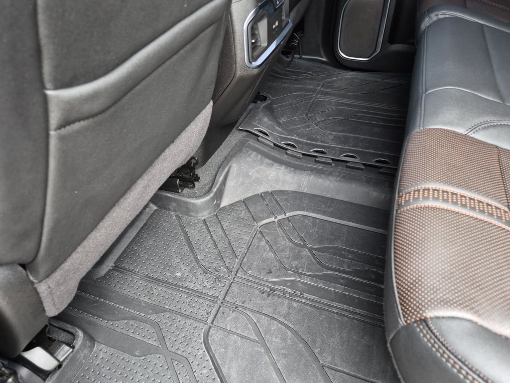 Used 2024 Black Chevrolet High Country image 39