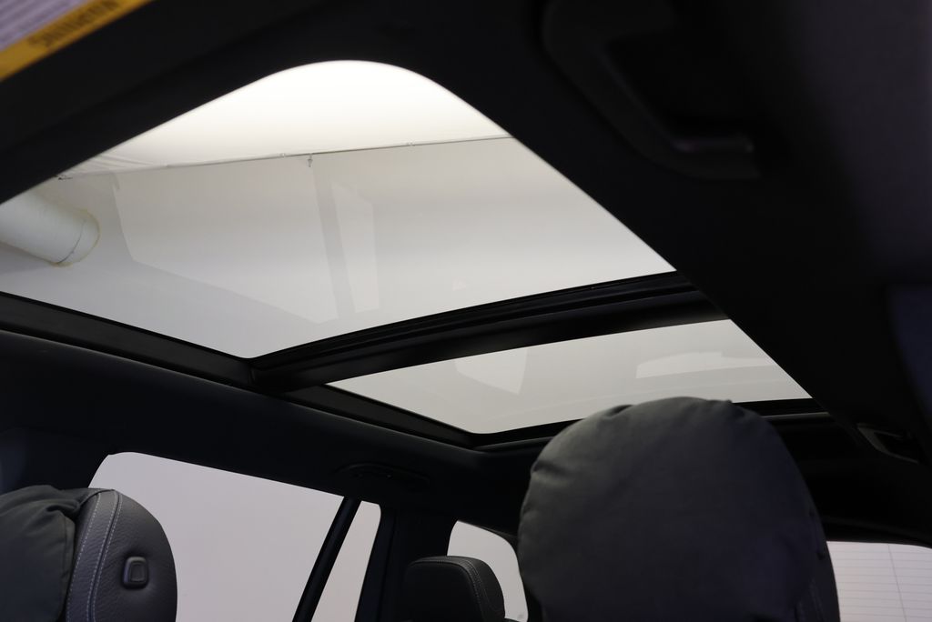 Thumbnail: 2026 Mercedes-Benz GLS - 15