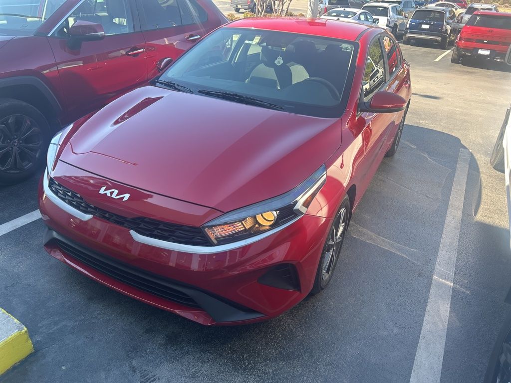 Currant Red 2022 Kia Forte LXS FWD Sedan Front-Wheel Drive Continuously Variable Transmission