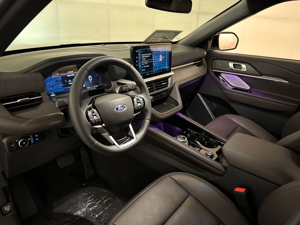New 2026 White Ford Platinum image 40