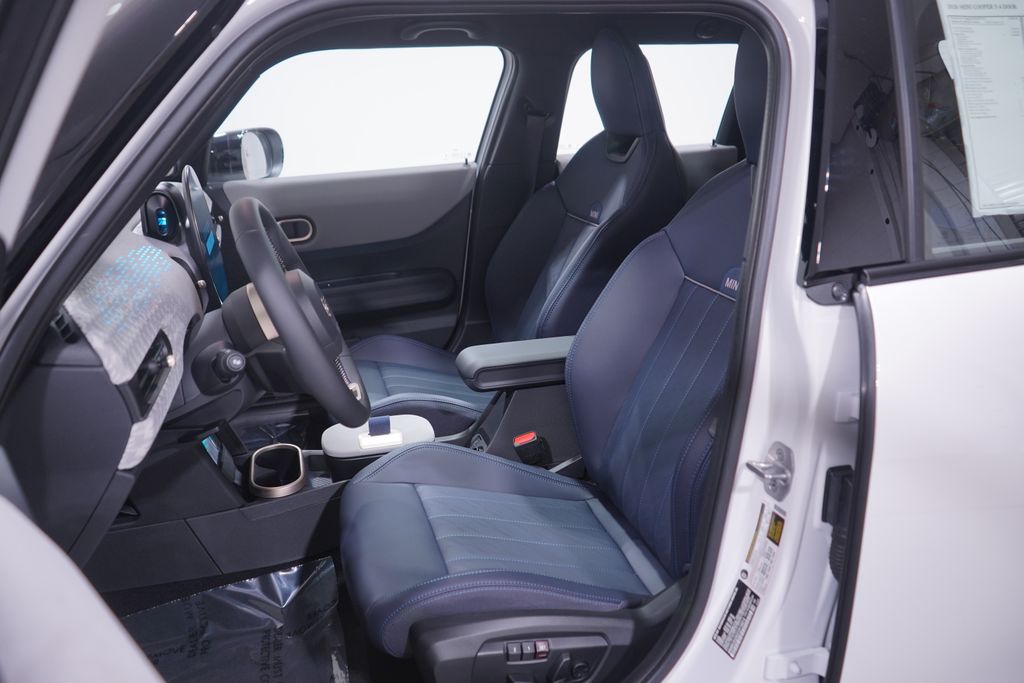 Thumbnail: 2026 MINI Cooper - 7