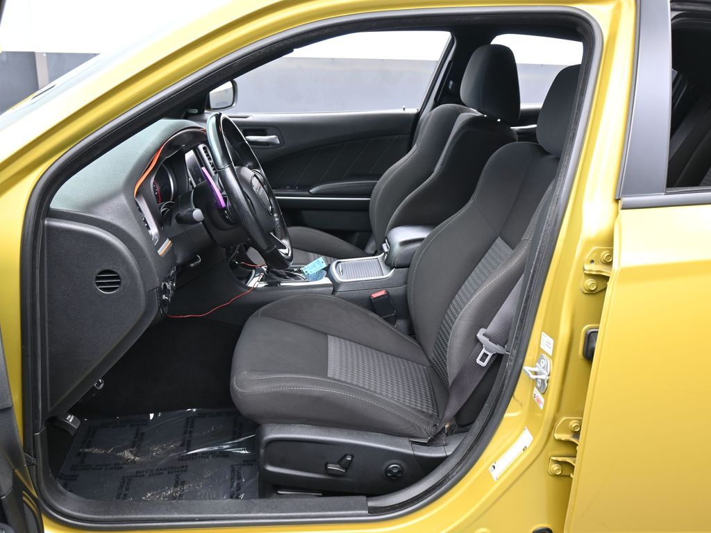 Used 2021 Gold Rush Pearlcoat Dodge R/T image 11