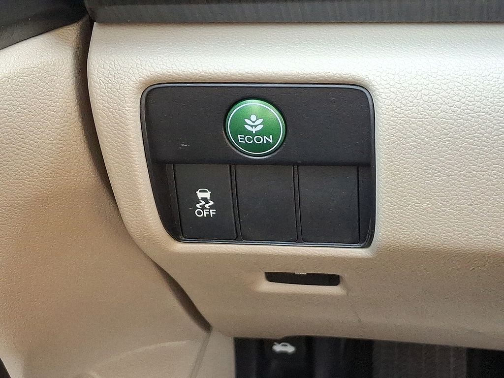 Thumbnail: 2013 Honda Accord - 25