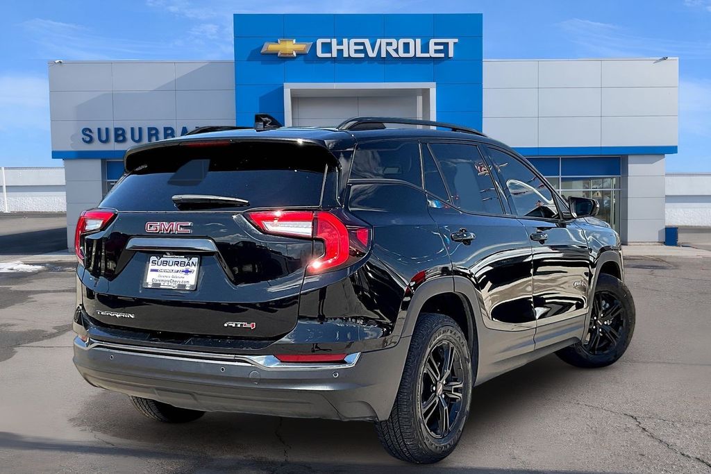 View vehicle photo 2