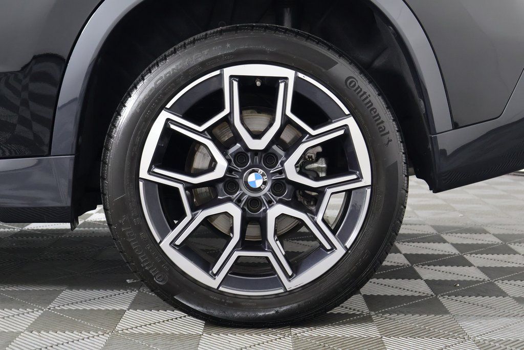 Thumbnail: 2025 BMW X1 - 16