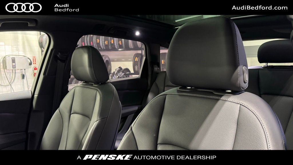 Thumbnail: 2025 Audi Q7 - 12