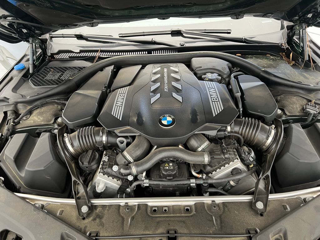 Thumbnail: 2023 BMW 8 Series - 10