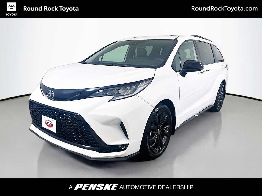 Thumbnail: 2026 Toyota Sienna - 1