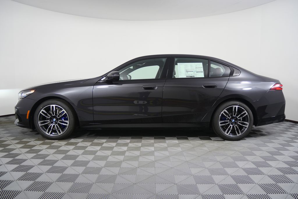 Thumbnail: 2026 BMW 5 Series - 6