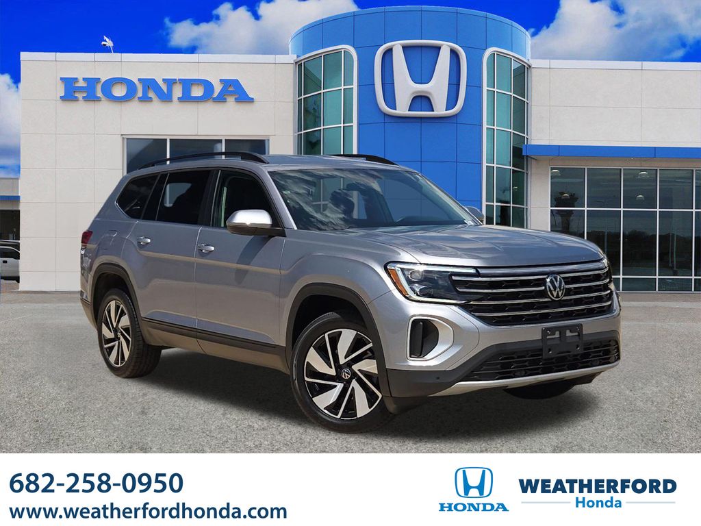 Platinum Gray Metallic 2025 Volkswagen Atlas SUV / Crossover Front-Wheel Drive 8-Speed Automatic