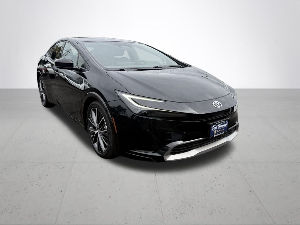 2023 Toyota Prius Limited photo 4