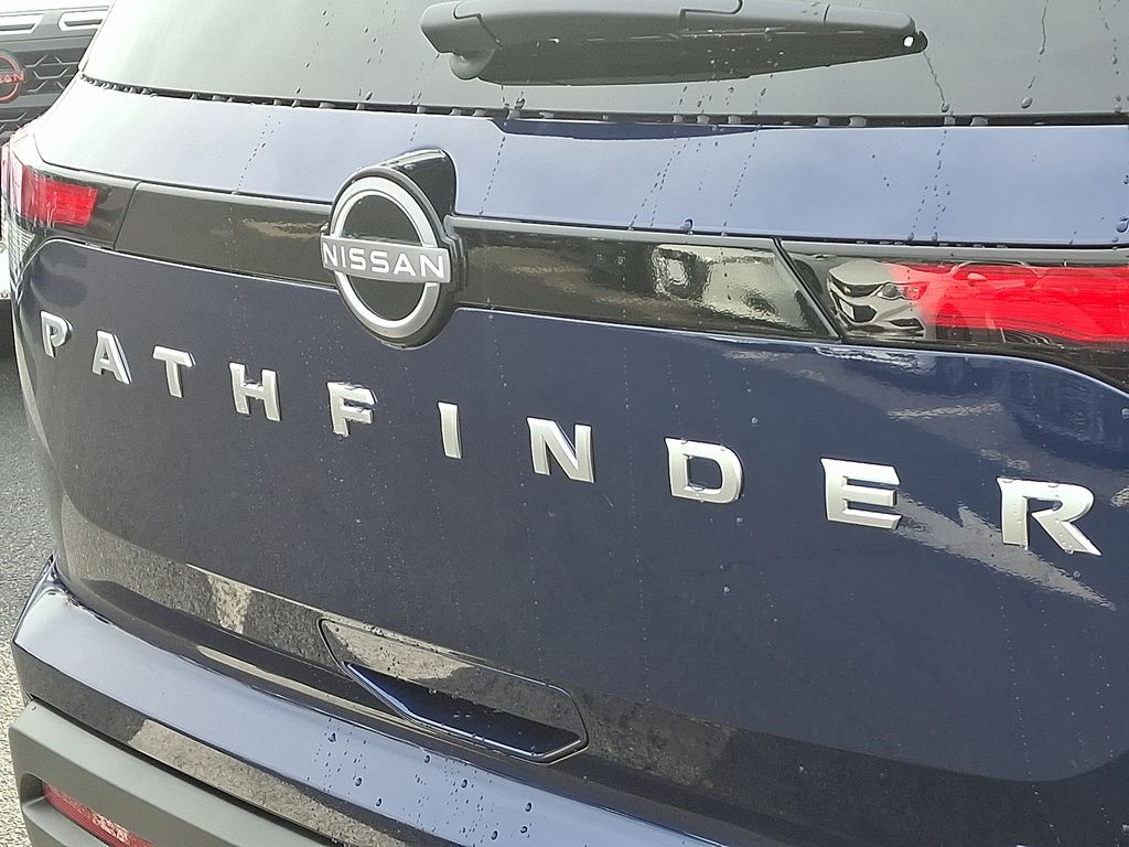 Thumbnail: 2025 Nissan Pathfinder - 12