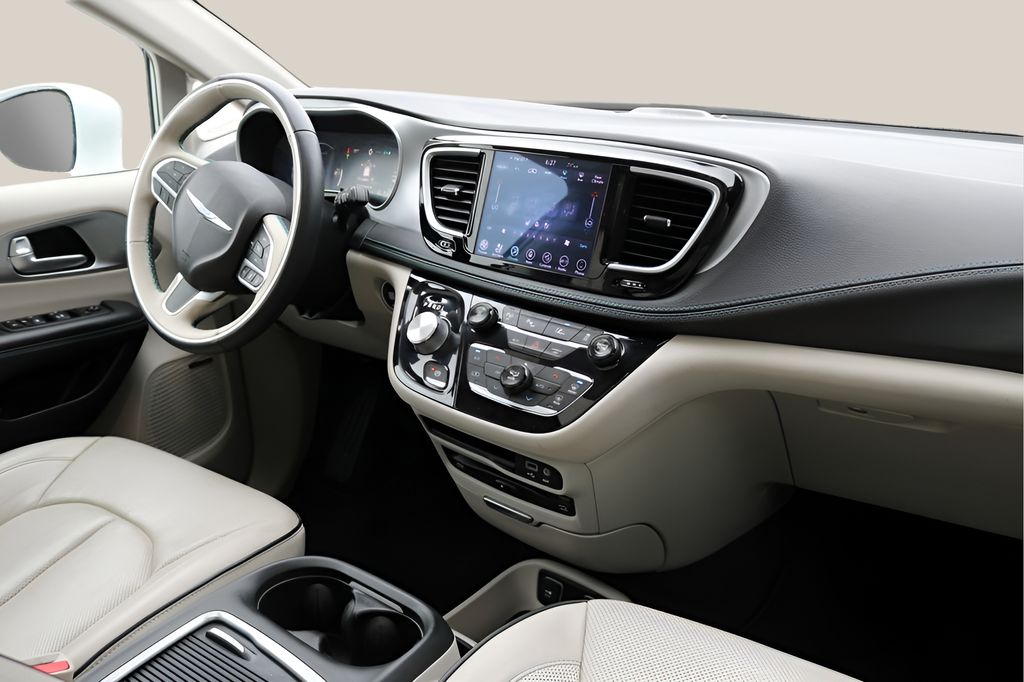 Used Car 2018 Chrysler Pacifica Hybrid  Limited For Sale Under $20,000 In Austin, Texas