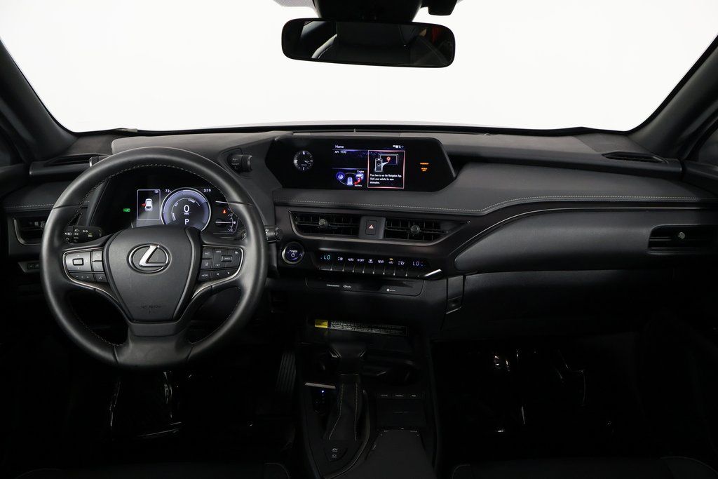 Thumbnail: 2021 Lexus UX - 8