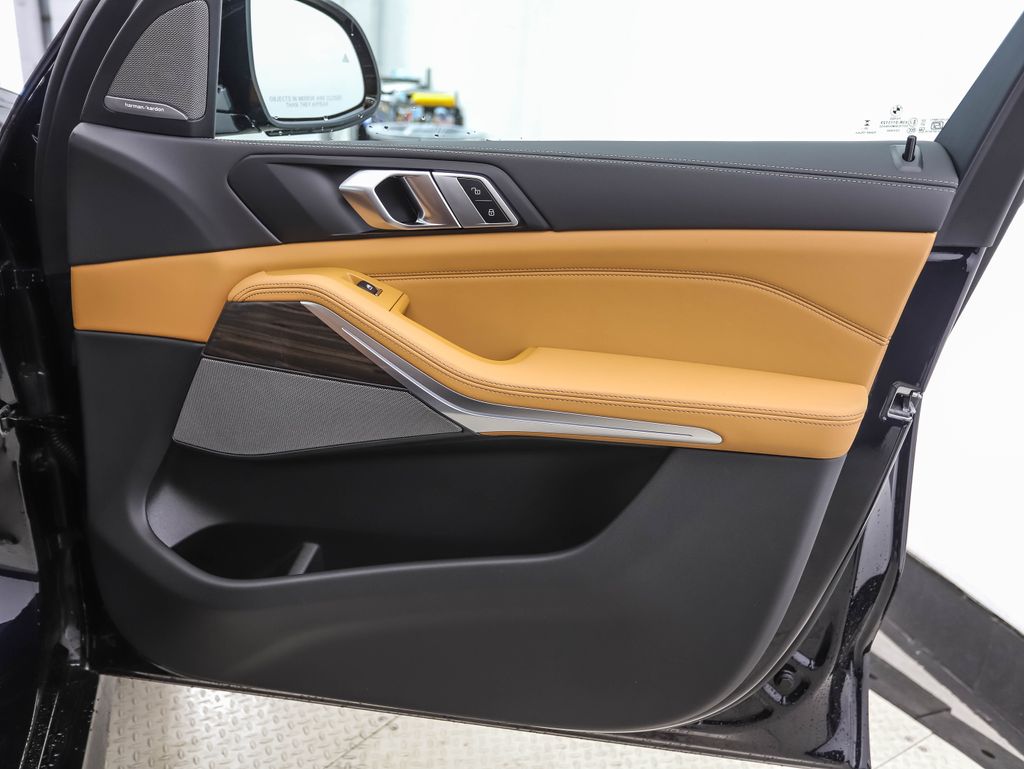 Thumbnail: 2026 BMW X5 - 30