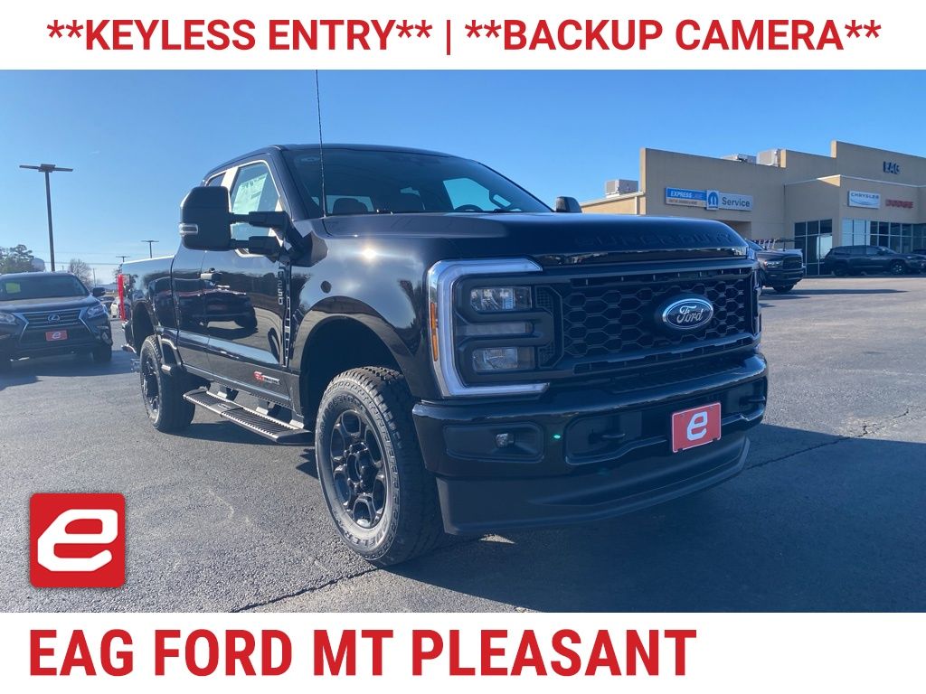 Agate Black Metallic 2026 Ford F-250 Super Duty Pickup Truck Four-Wheel Drive Automatic