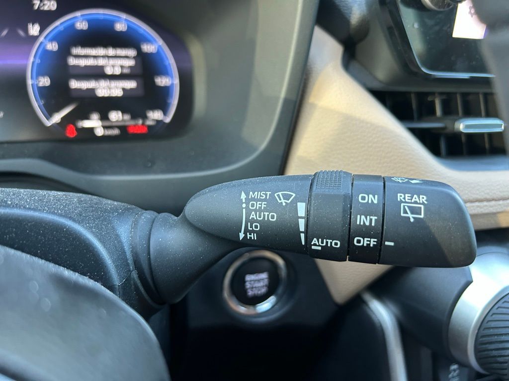 2024 Toyota RAV4 Limited 27