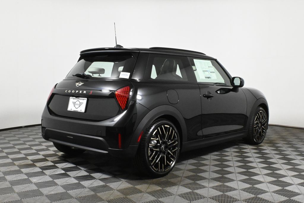 2025 MINI Cooper S 7