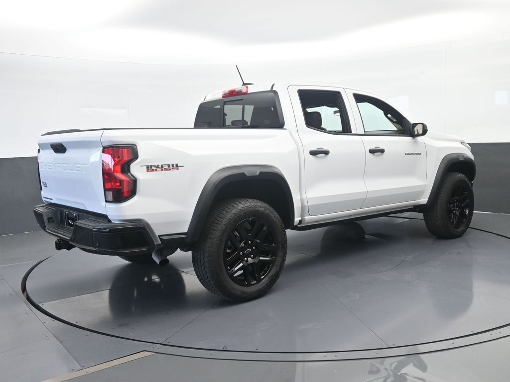 Used 2025 Summit White Chevrolet Trail Boss image 6