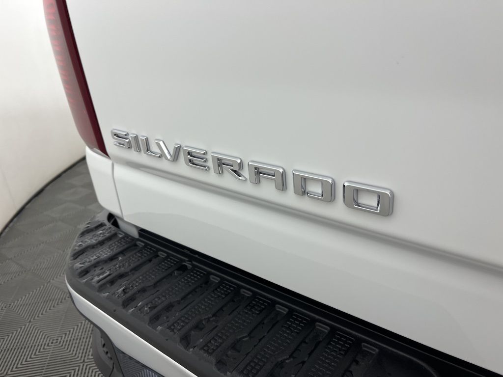 Thumbnail: 2026 Chevrolet Silverado 2500 - 20