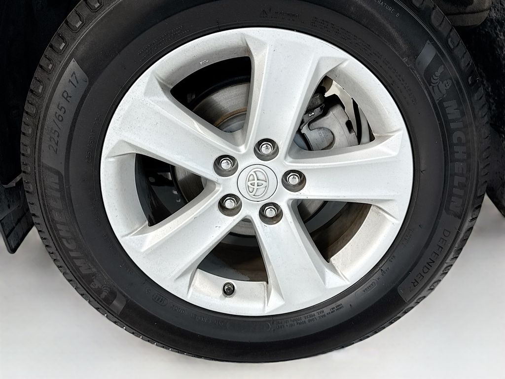 Thumbnail: 2014 Toyota RAV4 - 32