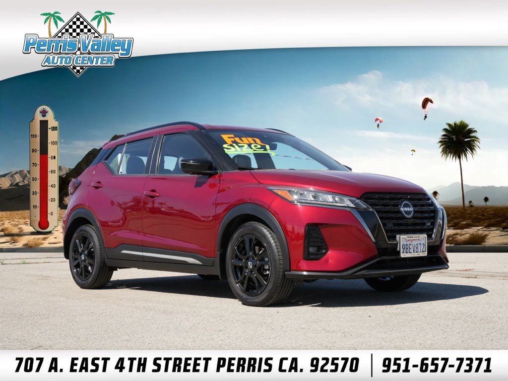2022 Nissan Kicks SR
