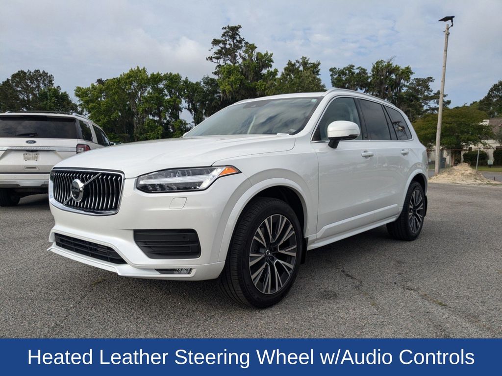 2022 Volvo XC90 T5 Momentum