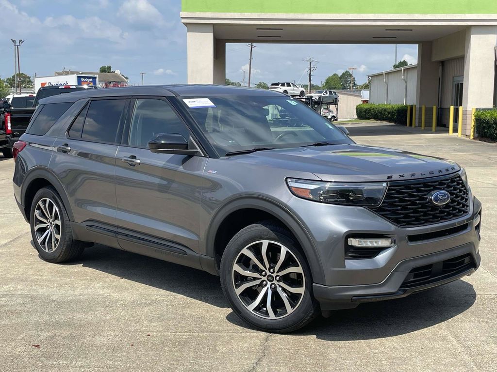 2022 Ford Explorer ST-Line RWD