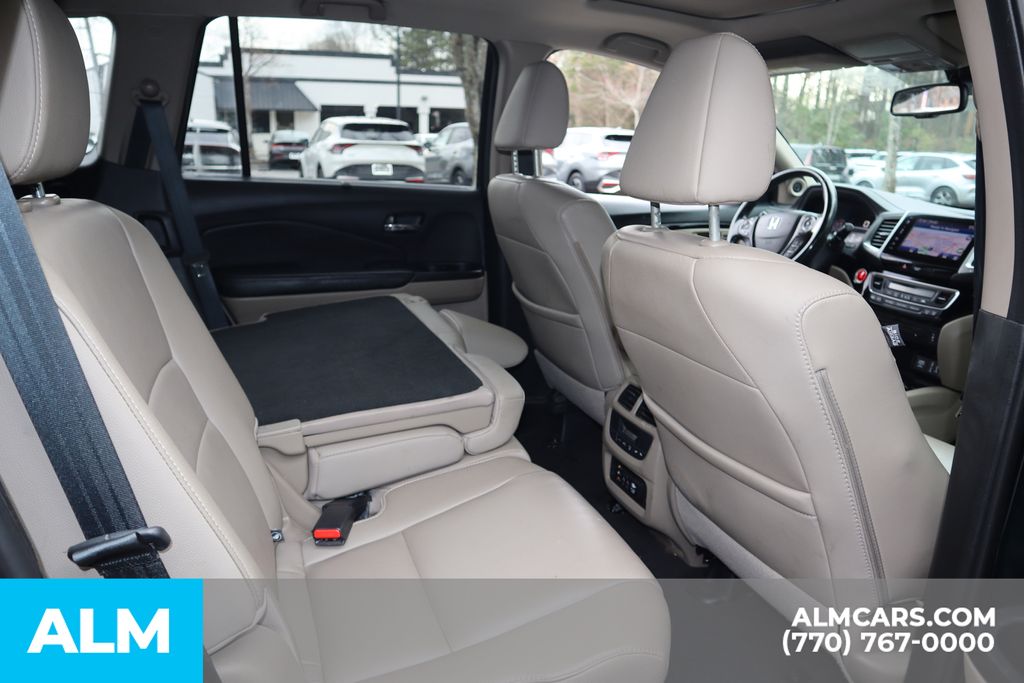 Used 2018  Honda Touring image 25