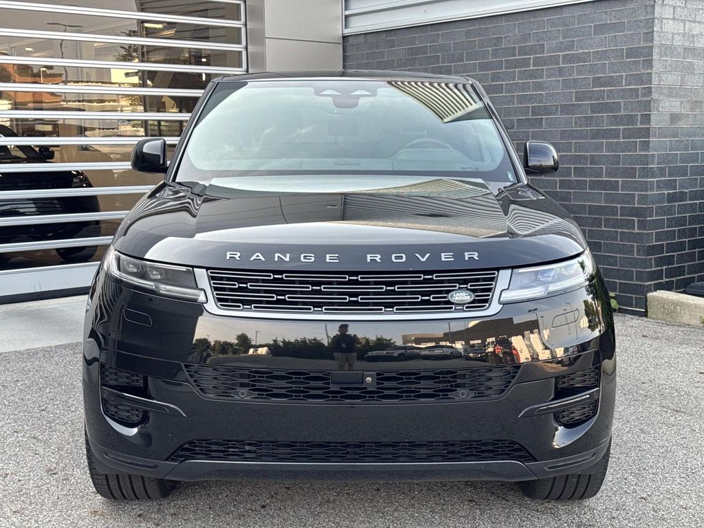 Certified Used 2024 Black Land Rover SE image 2