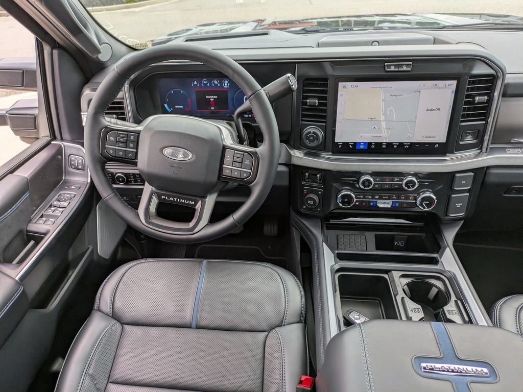 2026 Ford Super Duty F-350 SRW Platinum