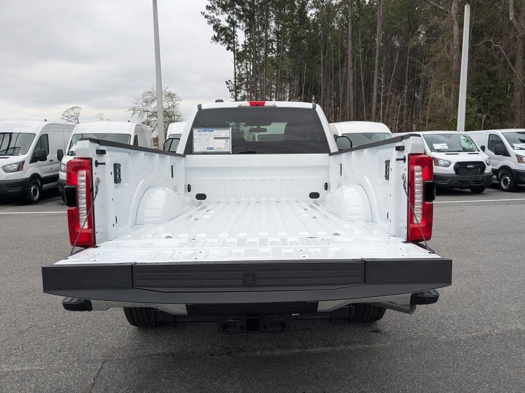2026 Ford F-350 Super Duty XLT