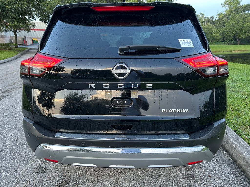 Thumbnail: 2023 Nissan Rogue - 4