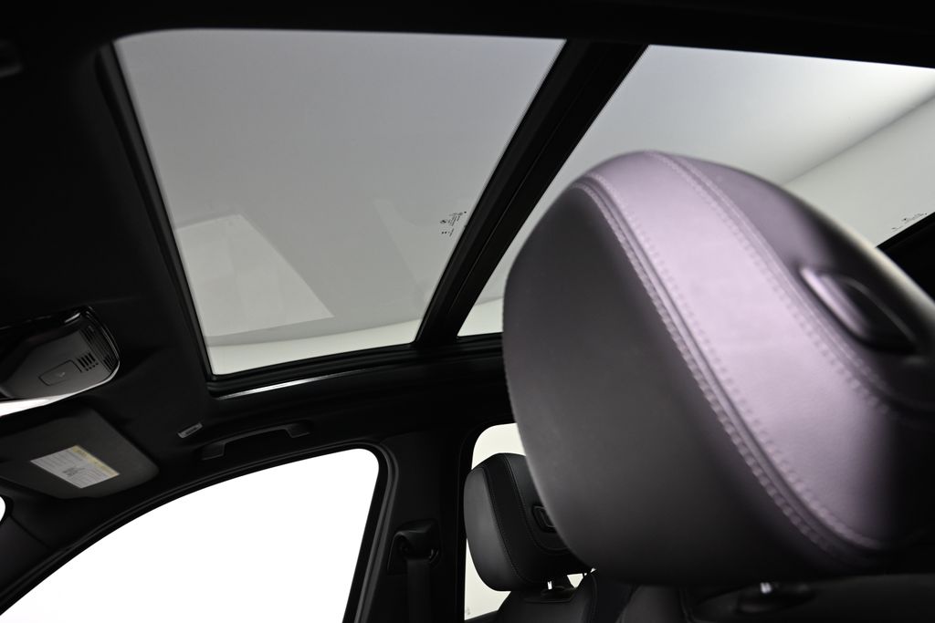 Thumbnail: 2024 BMW X3 - 21