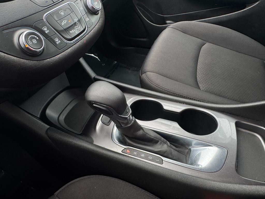 2022 Chevrolet Malibu FWD LS