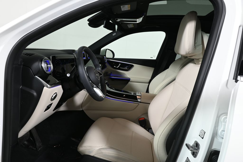 Thumbnail: 2025 Mercedes-Benz GLC - 3