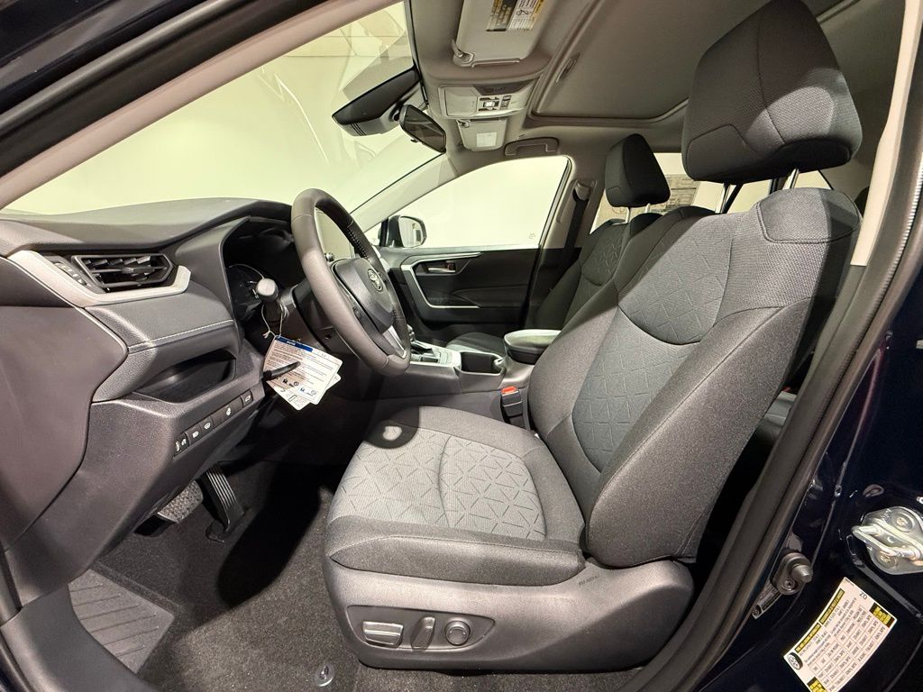 Thumbnail: 2025 Toyota RAV4 - 13