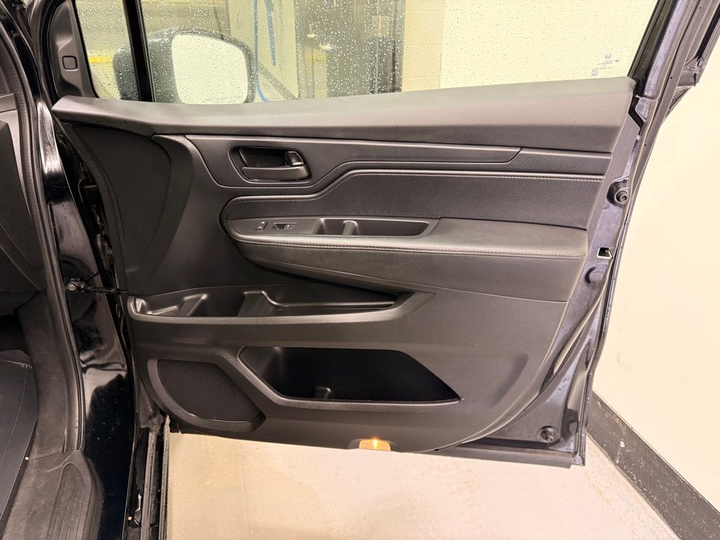 Thumbnail: 2023 Honda Odyssey - 26