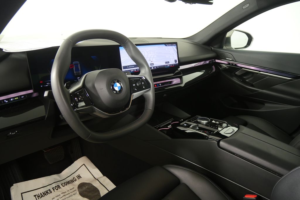 Thumbnail: 2024 BMW 5 Series - 13