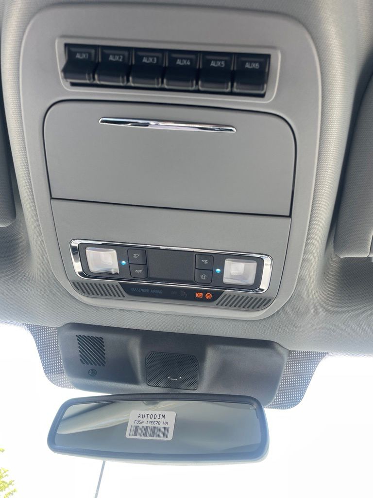 2026 Ford F-350 Chassis LARIAT