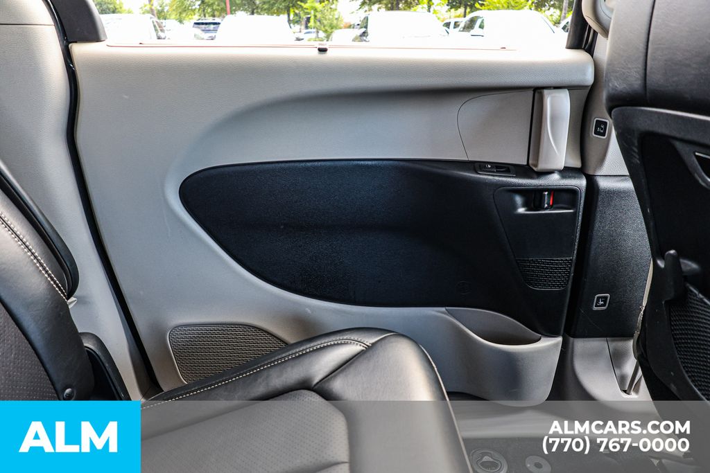 2023 Chrysler Pacifica Touring L photo 52