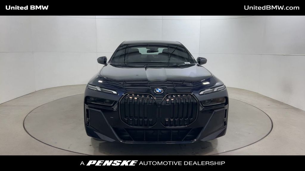 Thumbnail: 2025 BMW 7 Series - 3