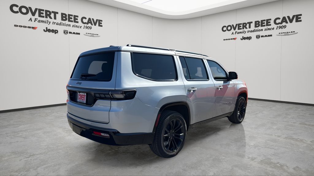 New 2026 Silver Jeep Summit image 9